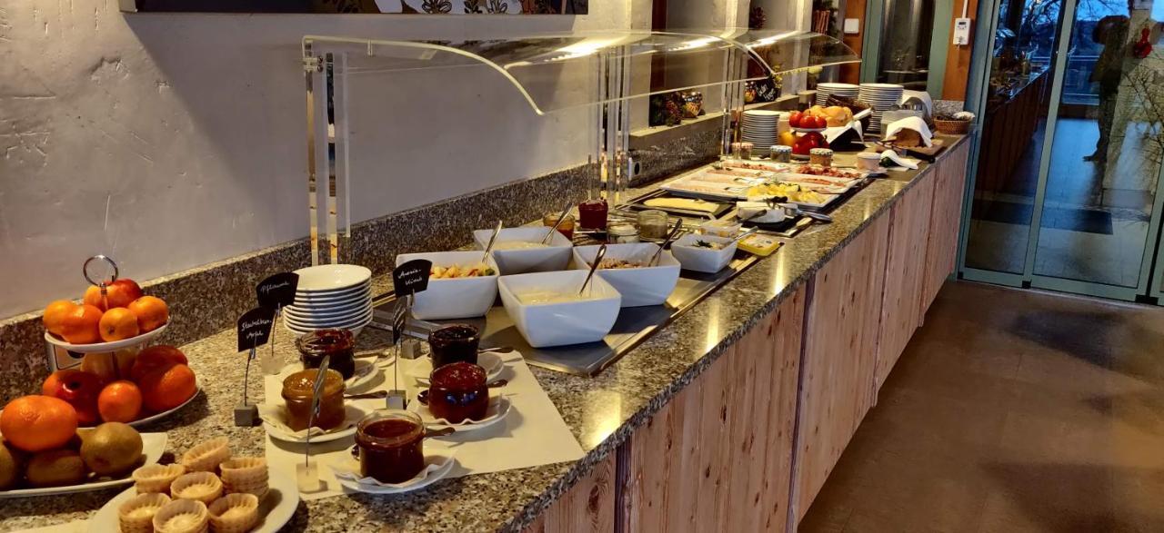 Hotel Neue Hoehe Klingenberg Zewnętrze zdjęcie