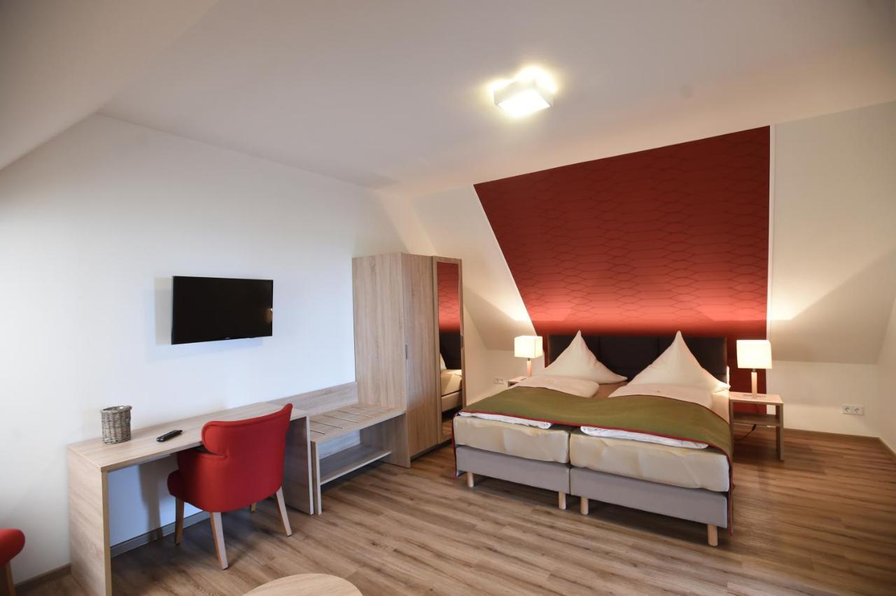 Hotel Neue Hoehe Klingenberg Zewnętrze zdjęcie