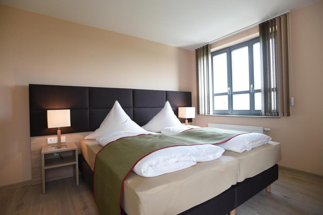 Hotel Neue Hoehe Klingenberg Zewnętrze zdjęcie