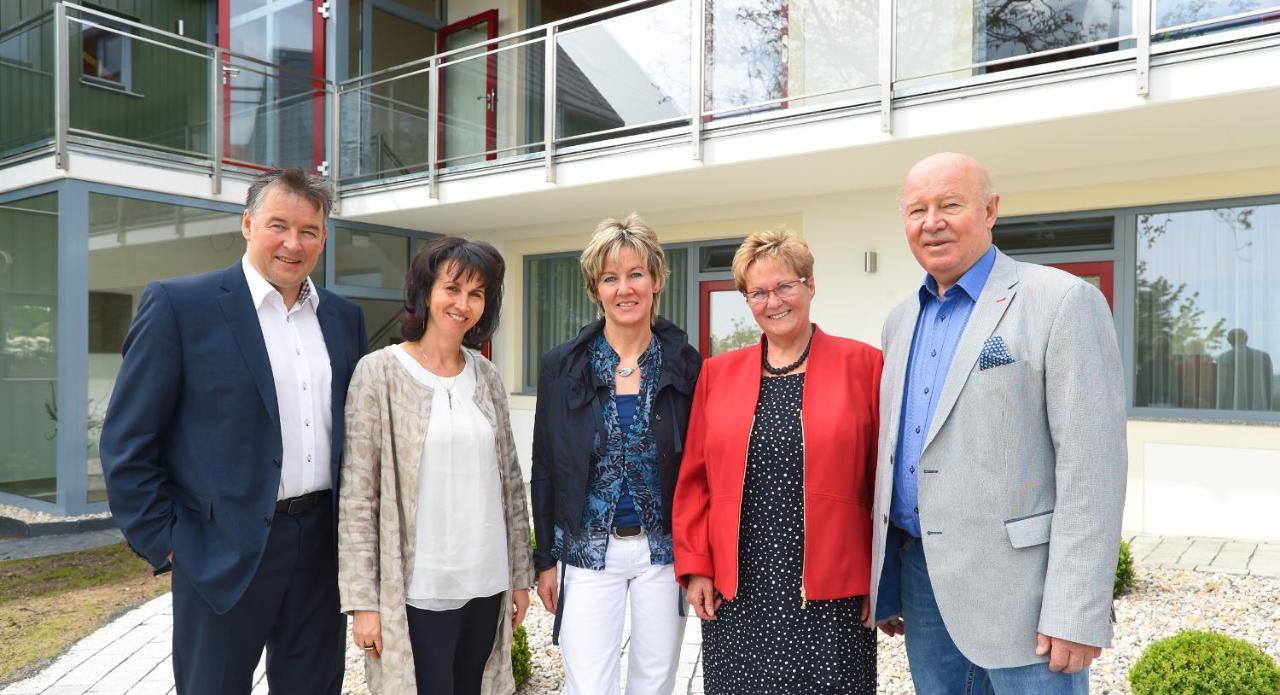 Hotel Neue Hoehe Klingenberg Zewnętrze zdjęcie