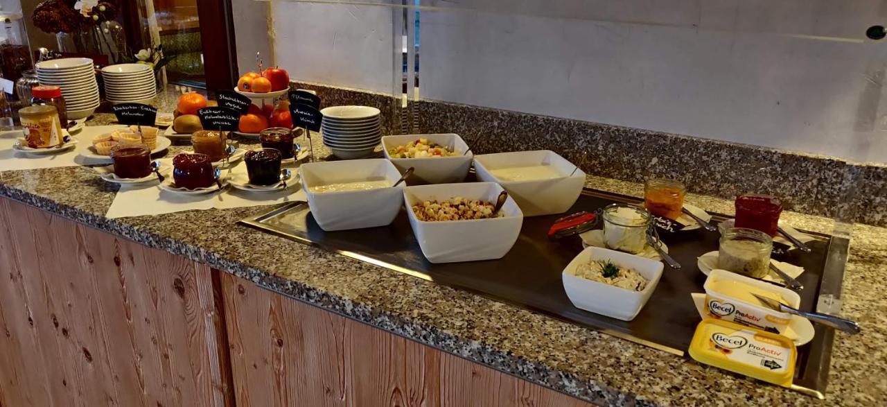 Hotel Neue Hoehe Klingenberg Zewnętrze zdjęcie