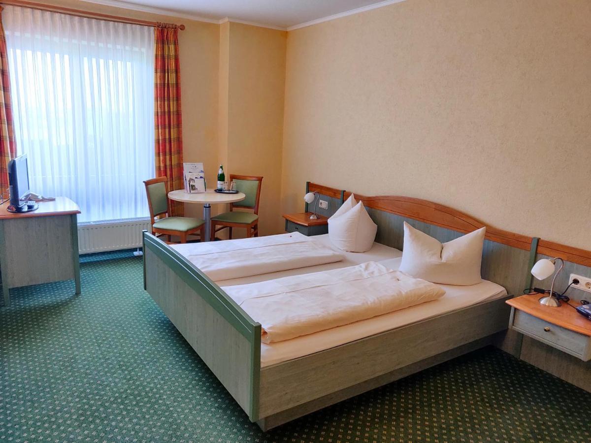 Hotel Neue Hoehe Klingenberg Zewnętrze zdjęcie