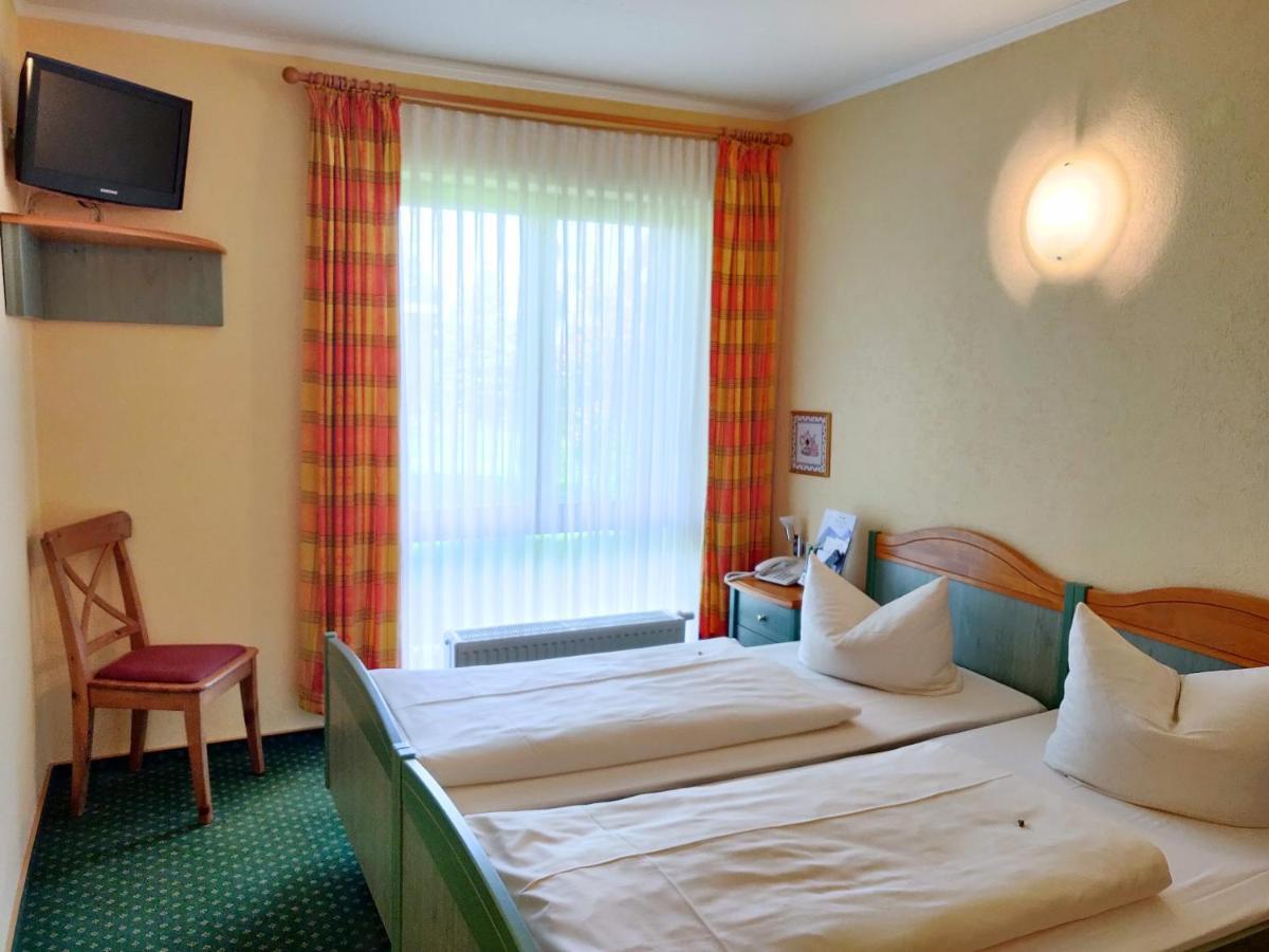 Hotel Neue Hoehe Klingenberg Zewnętrze zdjęcie