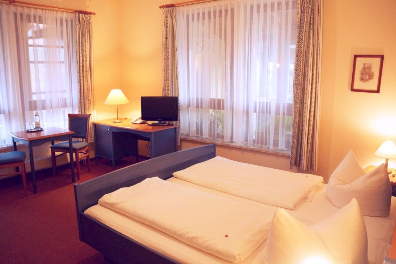 Hotel Neue Hoehe Klingenberg Zewnętrze zdjęcie